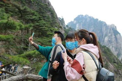 清明小長假第三天:黃山風景區(qū)優(yōu)化管理措施 游覽秩序井然